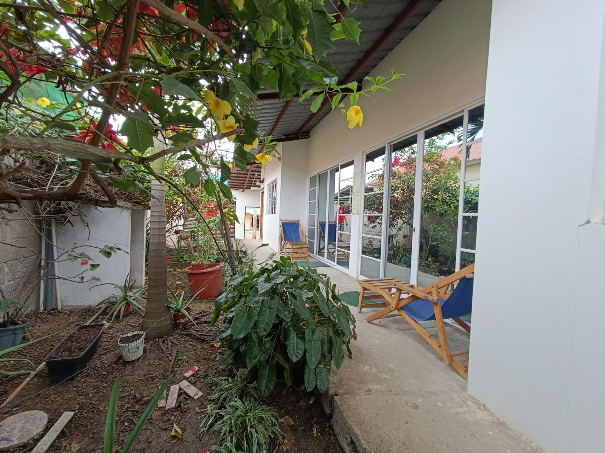 Monte Libano Suites Puerto Lopez Exterior photo